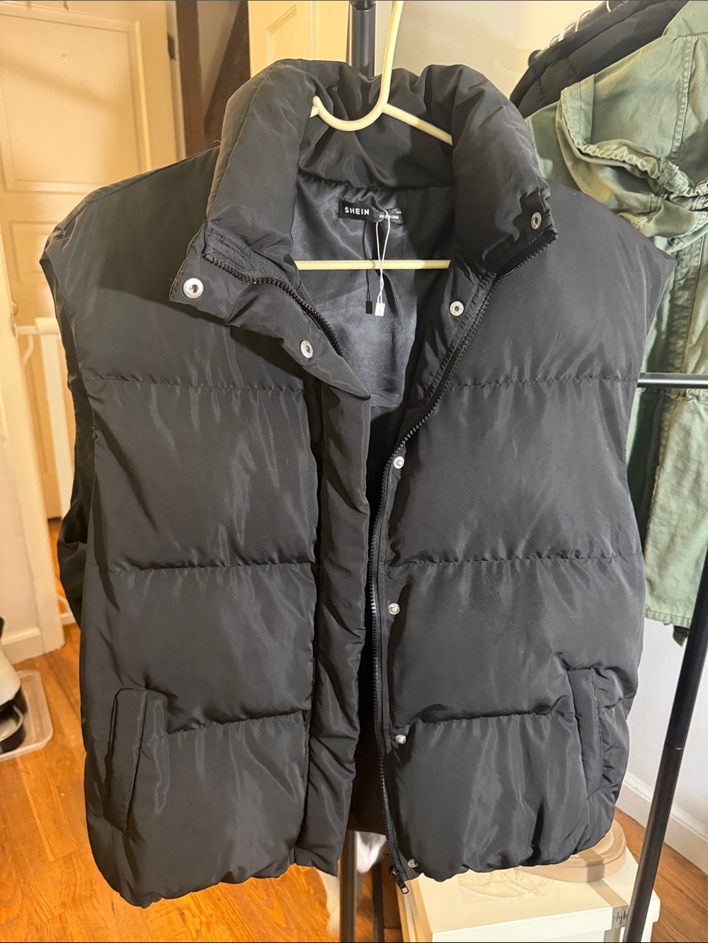 SHEIN Black Puffer Vest